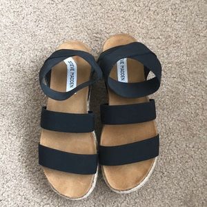 Steve Madden “Kimmie” Sandal